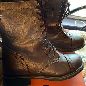 Brown boots size 9